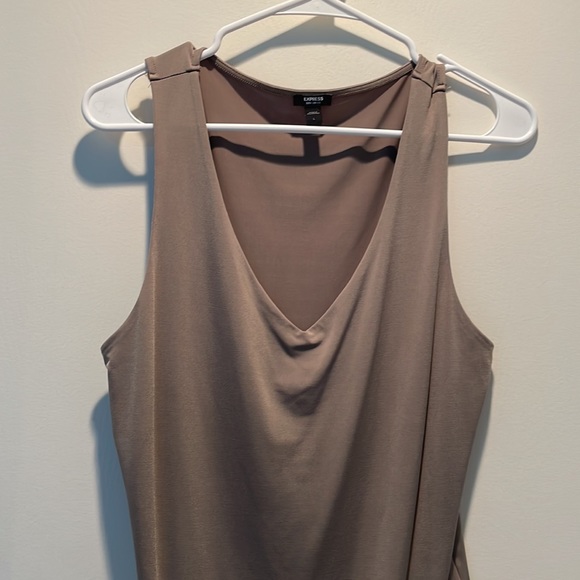 Express V Neck Bodysuit - Picture 3 of 4